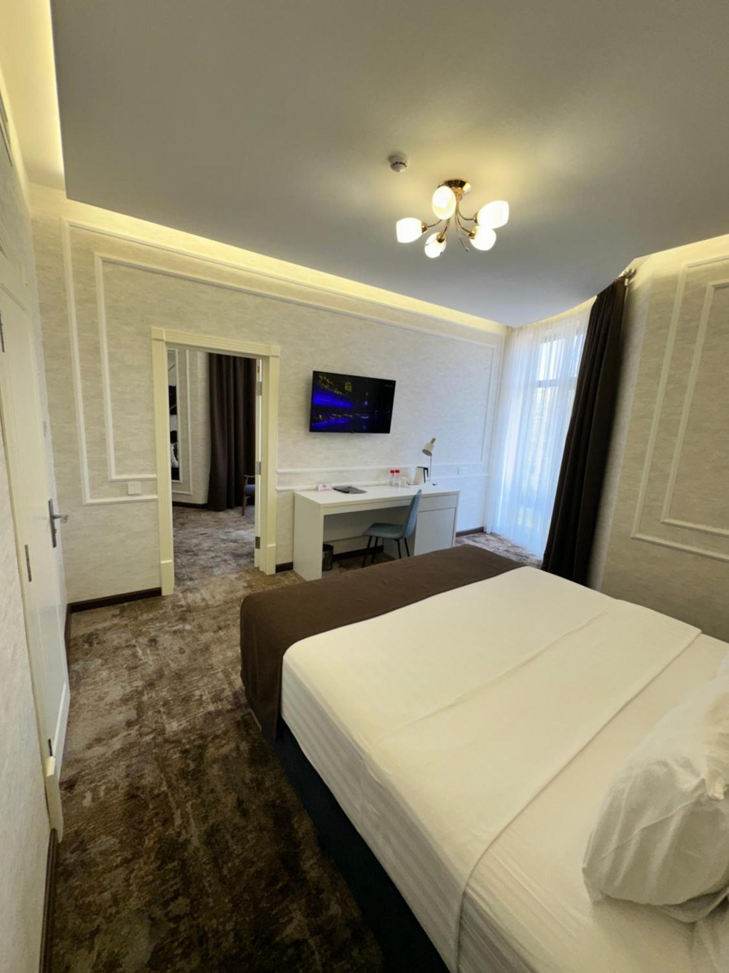 Garnet Hotel タシュケント エクステリア 写真