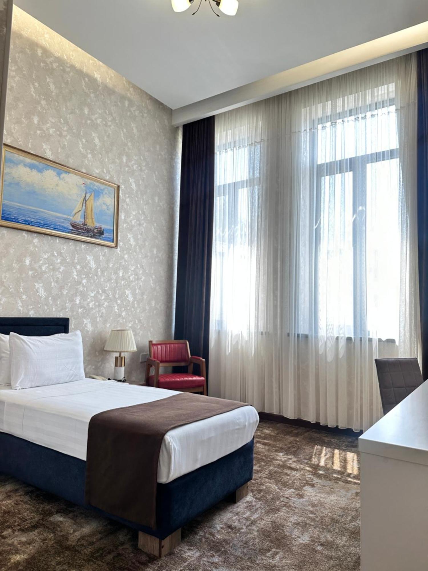 Garnet Hotel タシュケント エクステリア 写真